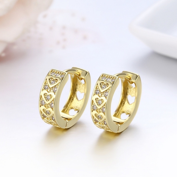 Jewelry - 14k gold diamond earrings